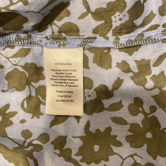 Talbots blue with green floral print cotton blouse with long sleeves size Large - Picture 8 of 11
